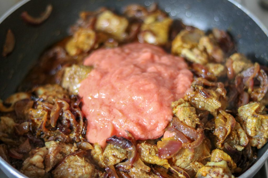 Sukha carneiro (Mutton seco)